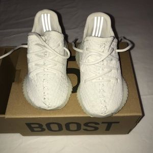 Infant Yeezy 350 V2 (creme white )